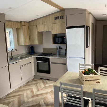 לאוורסאוח 4 Persoons Chalet Hz 21 מראה חיצוני תמונה